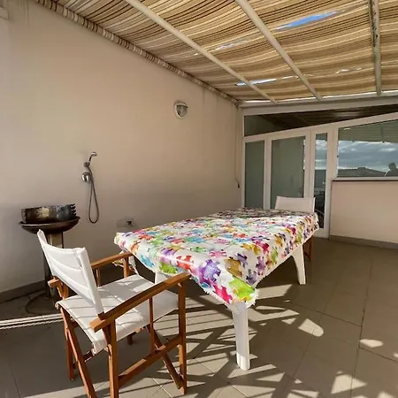 شقة Attico Ampio E Luminoso Con Terrazza Panoramica فياريجيو