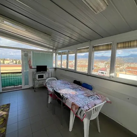 Attico Ampio E Luminoso Con Terrazza Panoramica 아파트 비아레지오