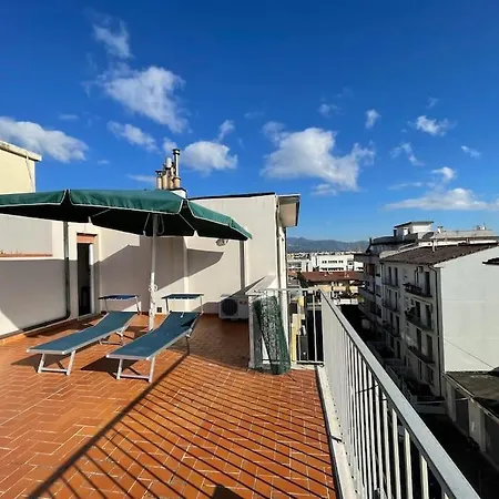 شقة Attico Ampio E Luminoso Con Terrazza Panoramica