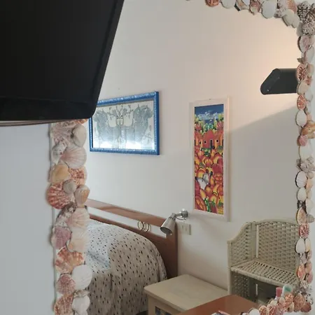 아파트 Attico Ampio E Luminoso Con Terrazza Panoramica